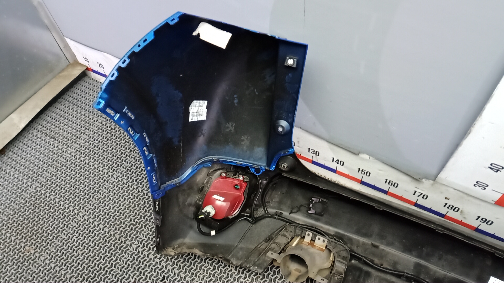 Бампер задний