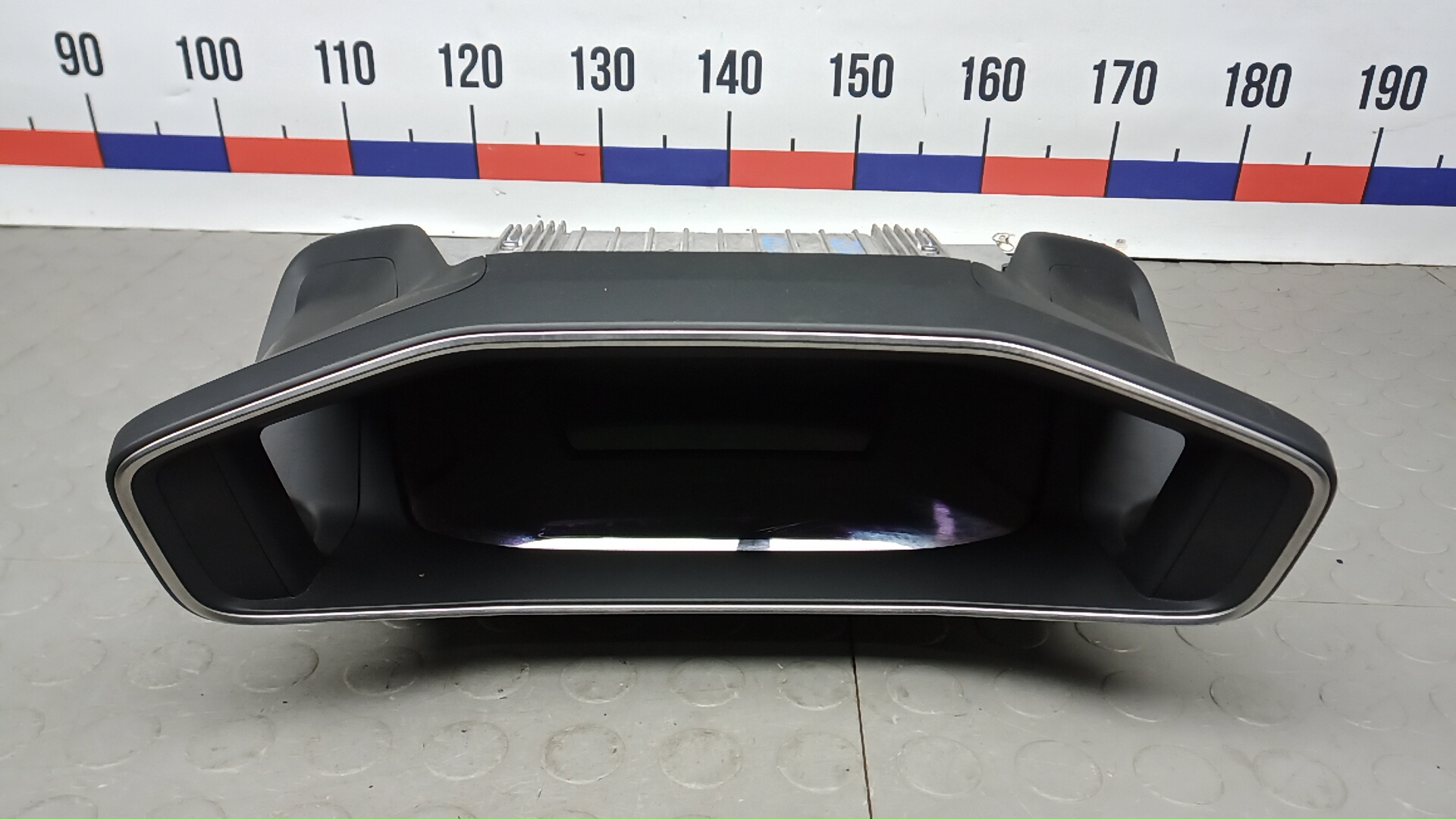 Панель приборов