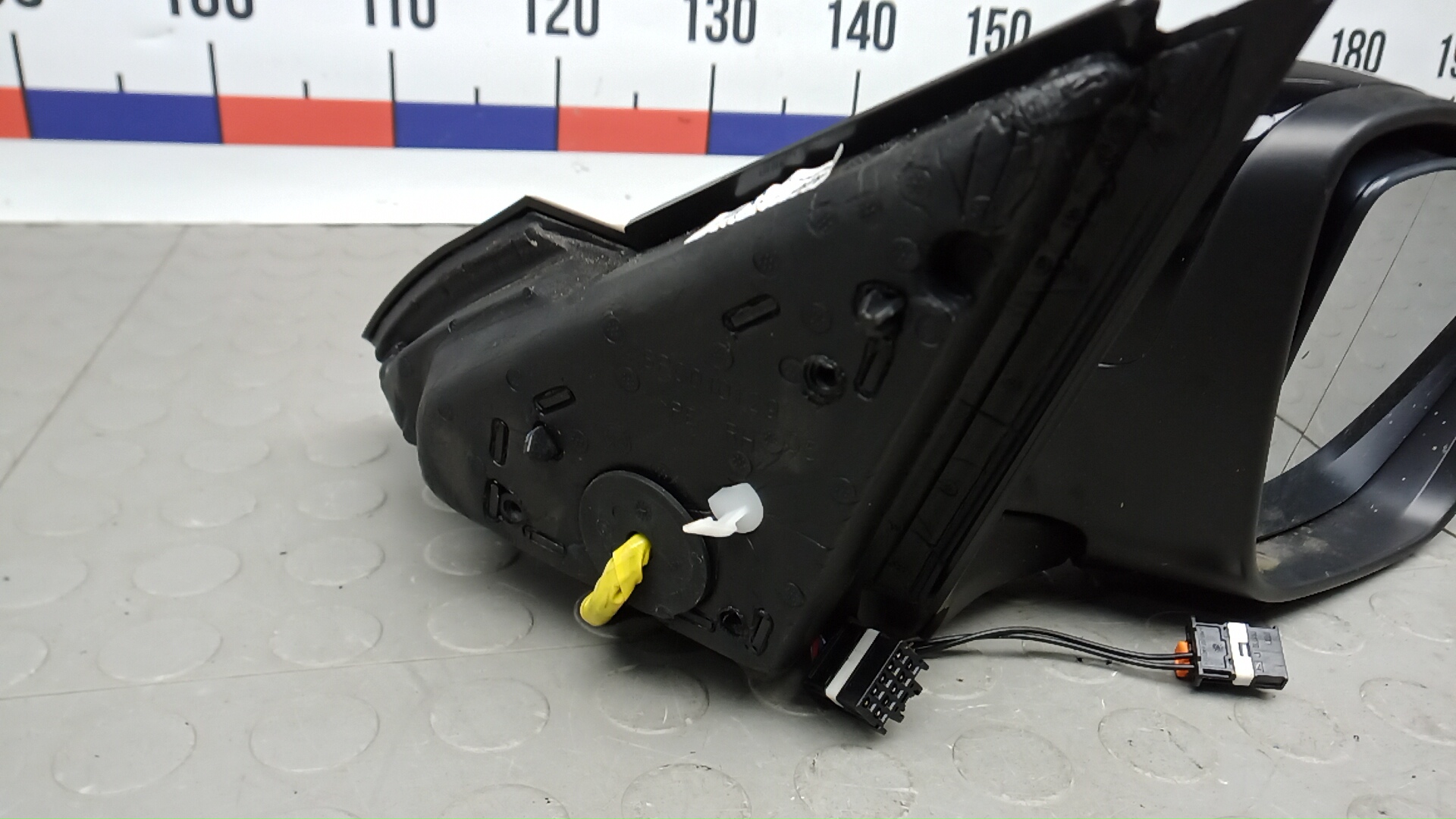 Зеркало правое электрическое