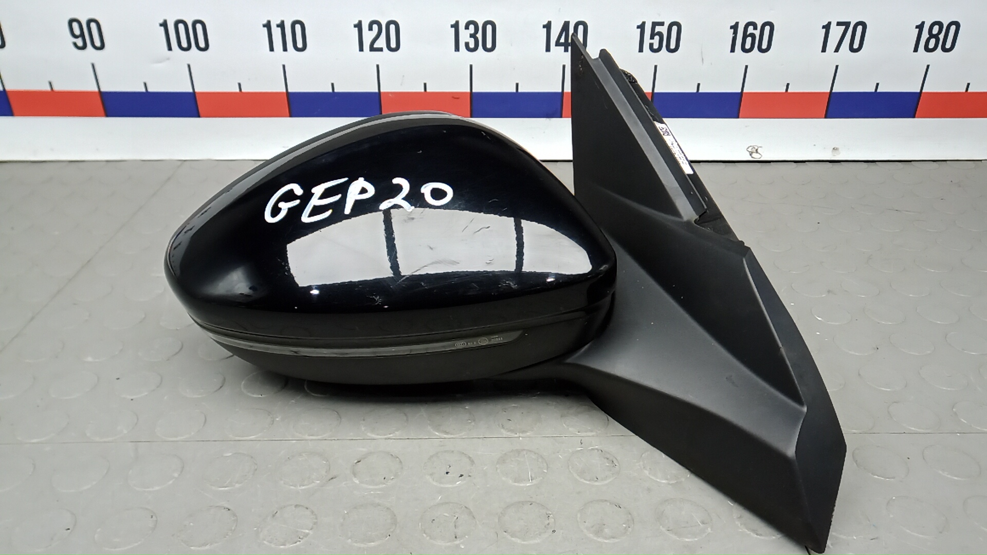 Зеркало правое электрическое