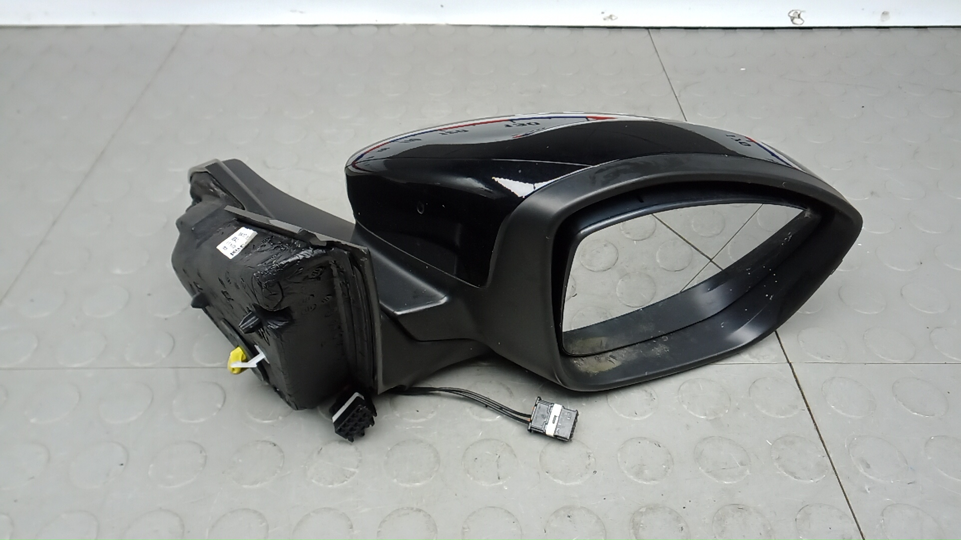 Зеркало правое электрическое