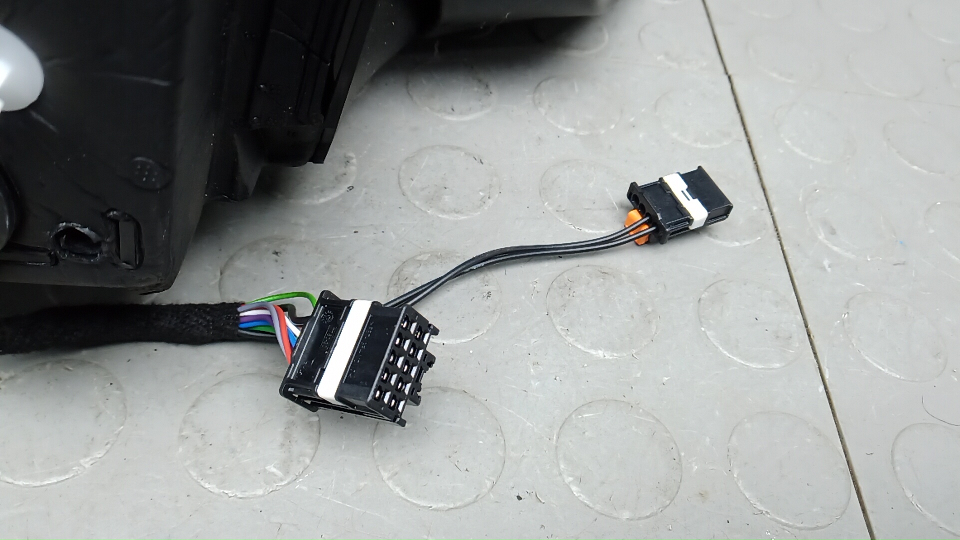 Зеркало правое электрическое