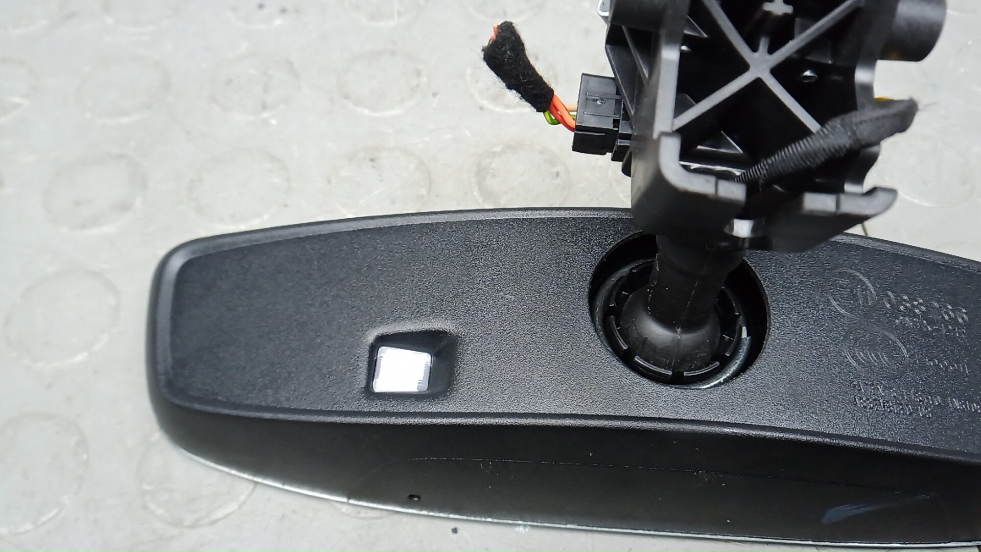 Зеркало заднего вида