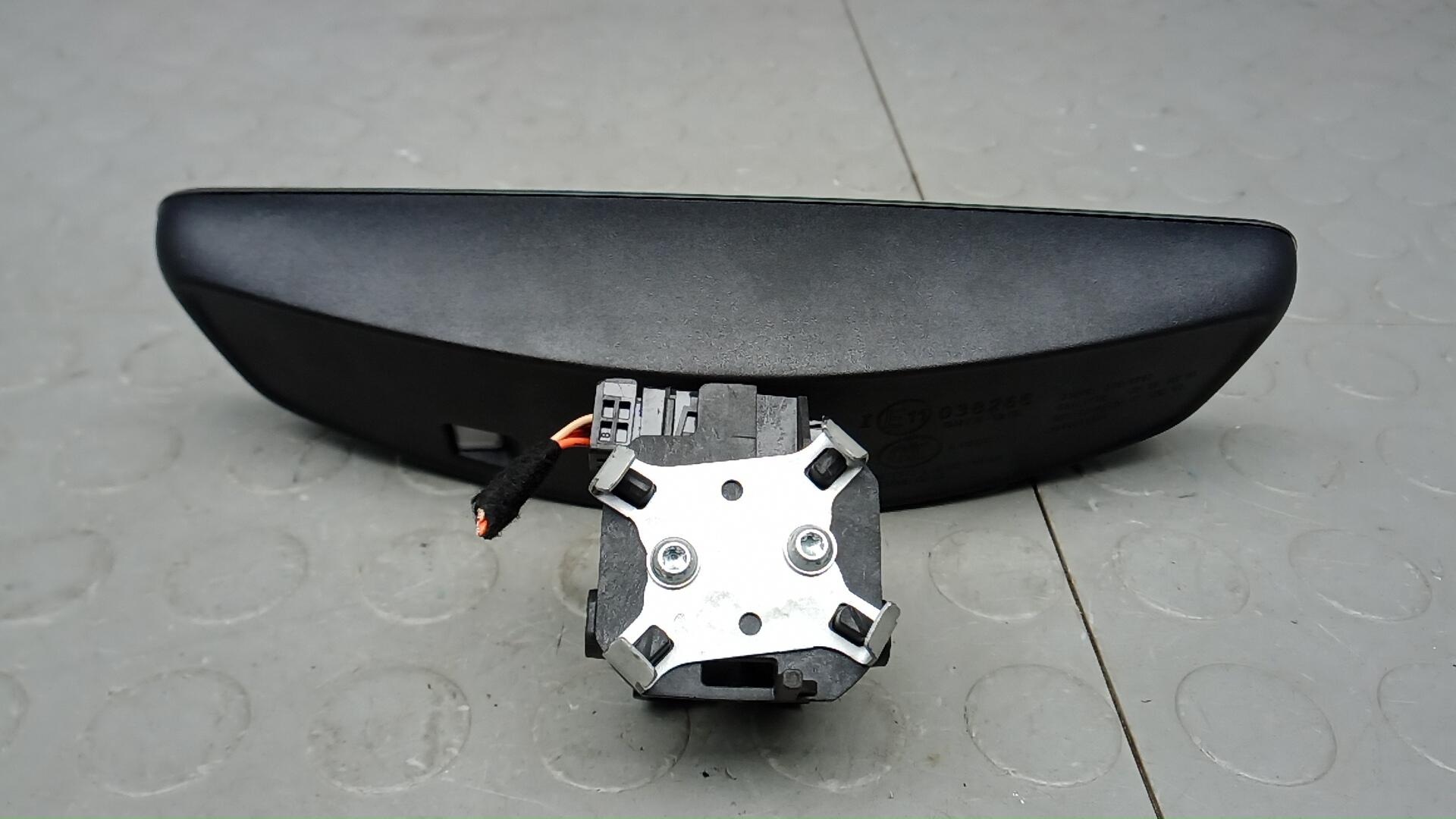 Зеркало заднего вида