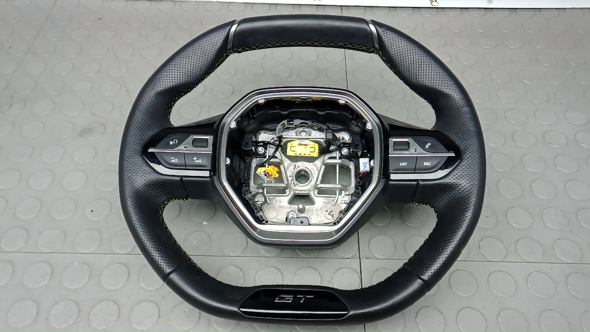 Рулевое колесо (руль)