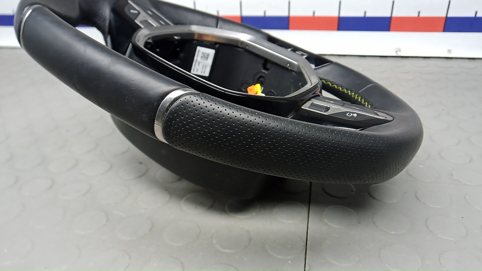 Рулевое колесо (руль)