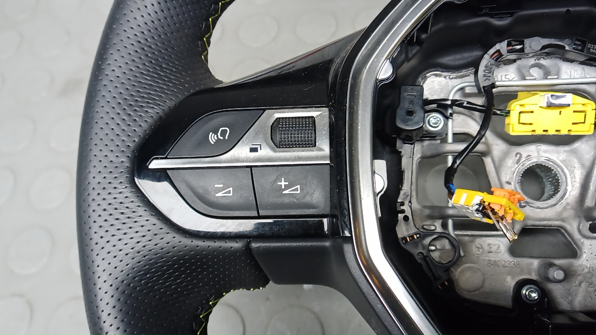 Рулевое колесо (руль)