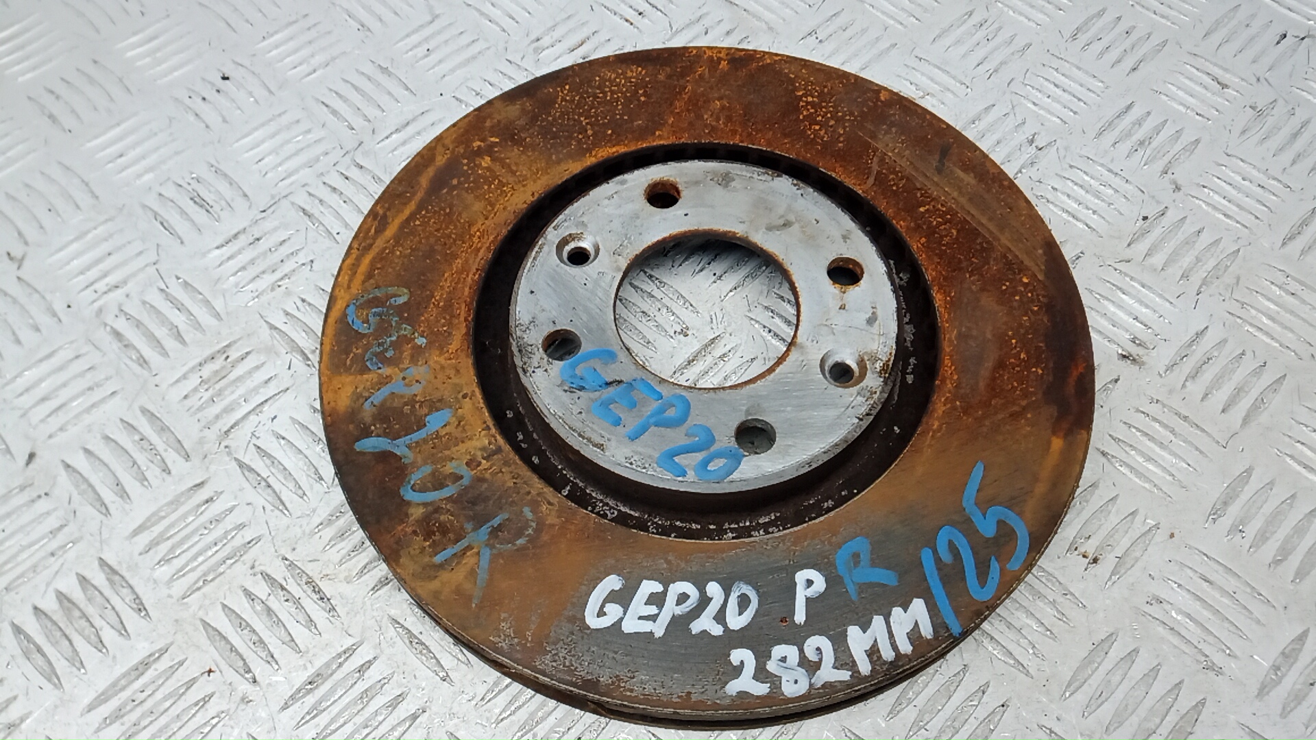 Диск тормозной передний вентилируемый