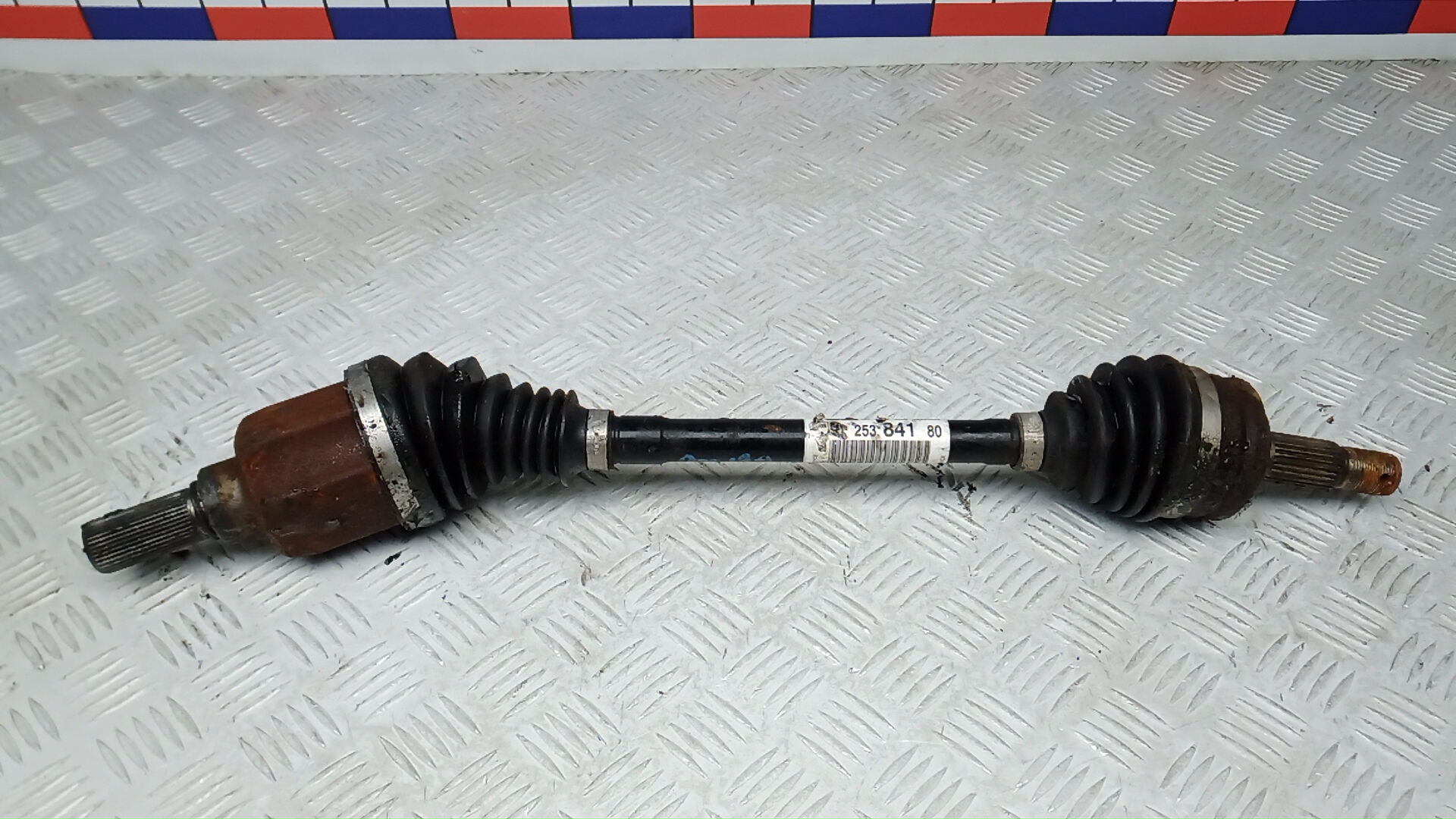 Полуось передняя левая