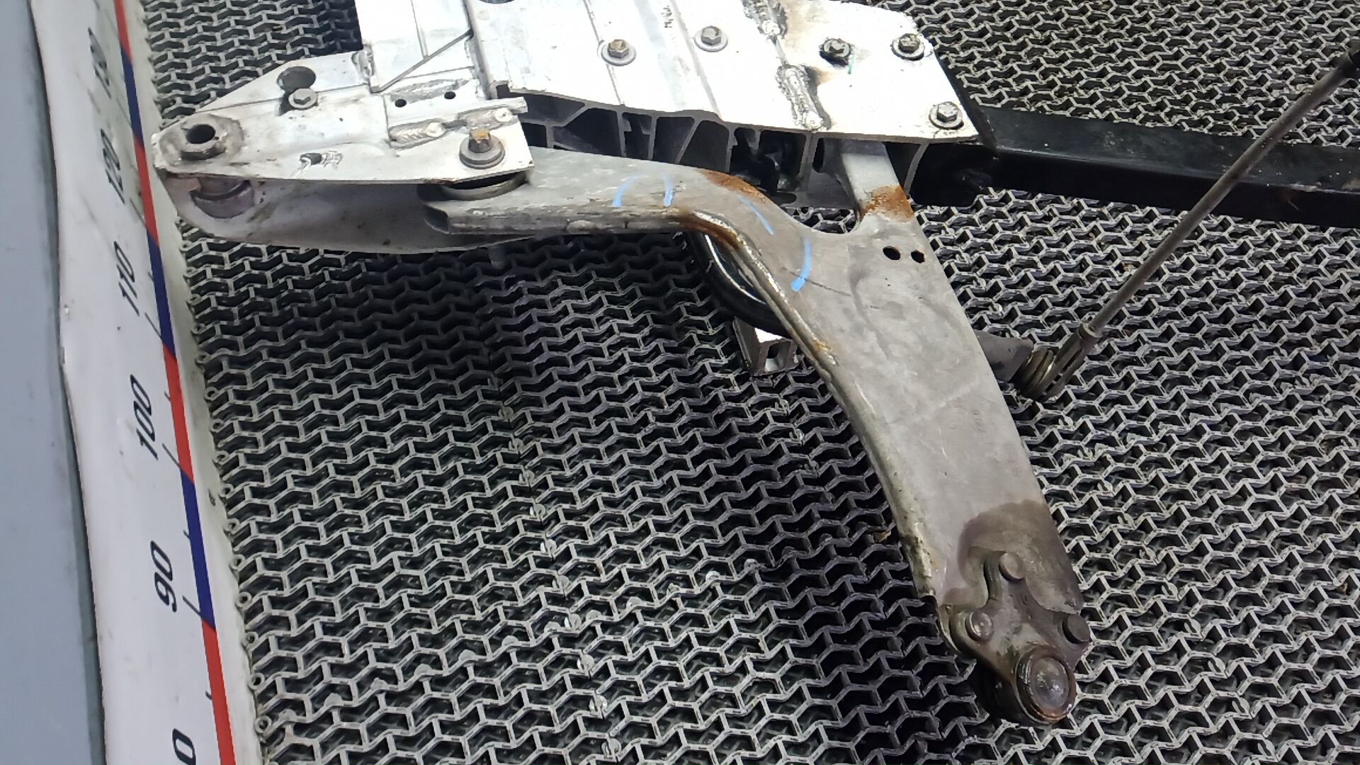 Балка передняя (крепление продольных тяг)