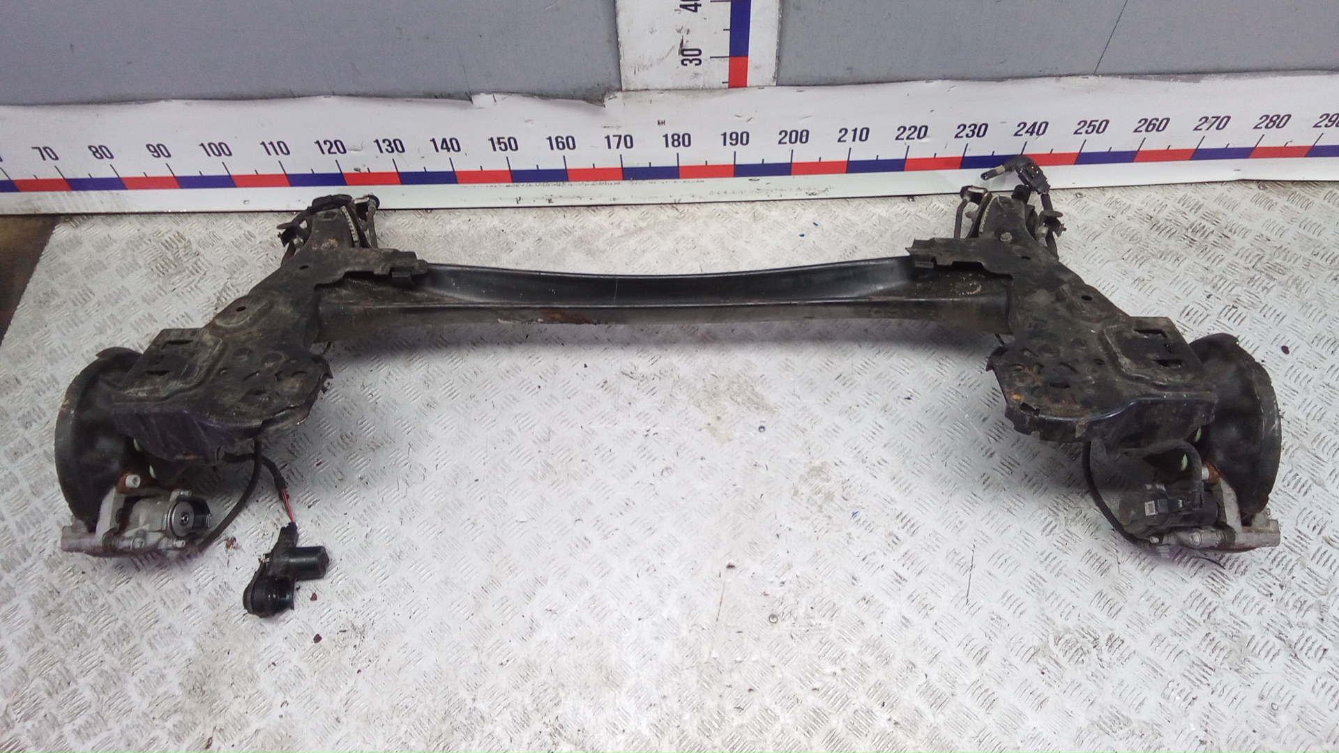 Балка задняя