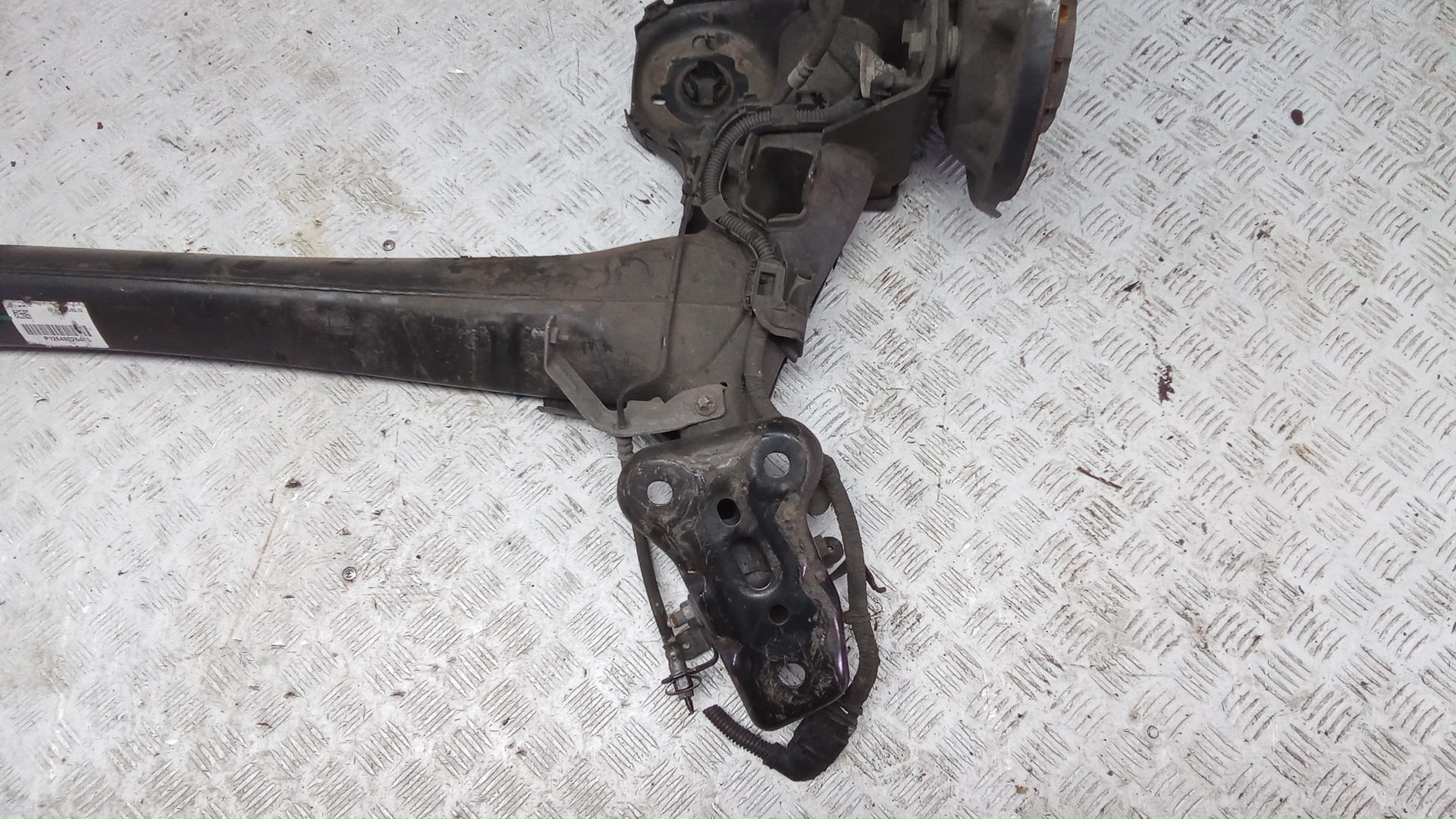 Балка задняя