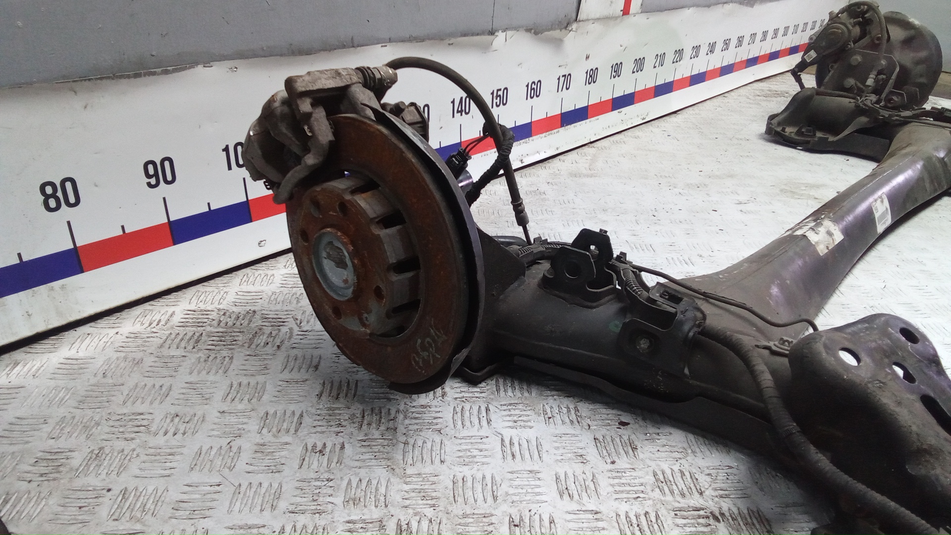 Балка задняя