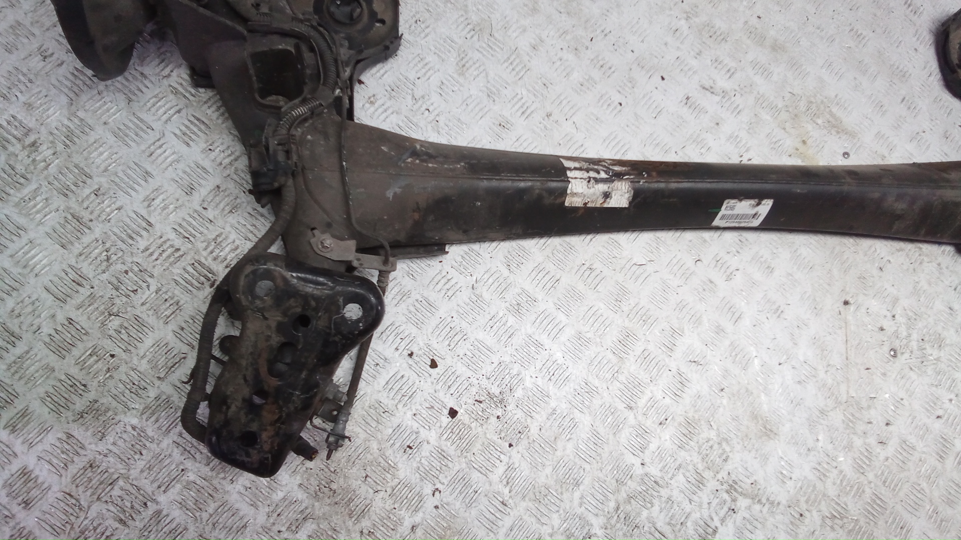 Балка задняя