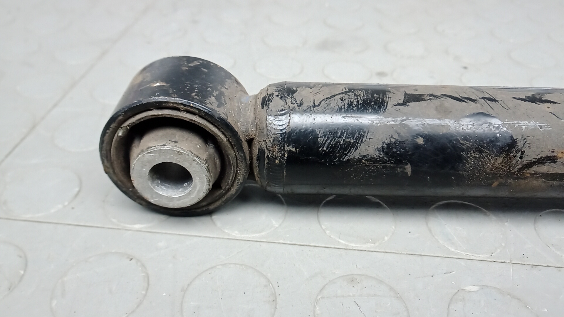 Амортизатор задний (стойка)