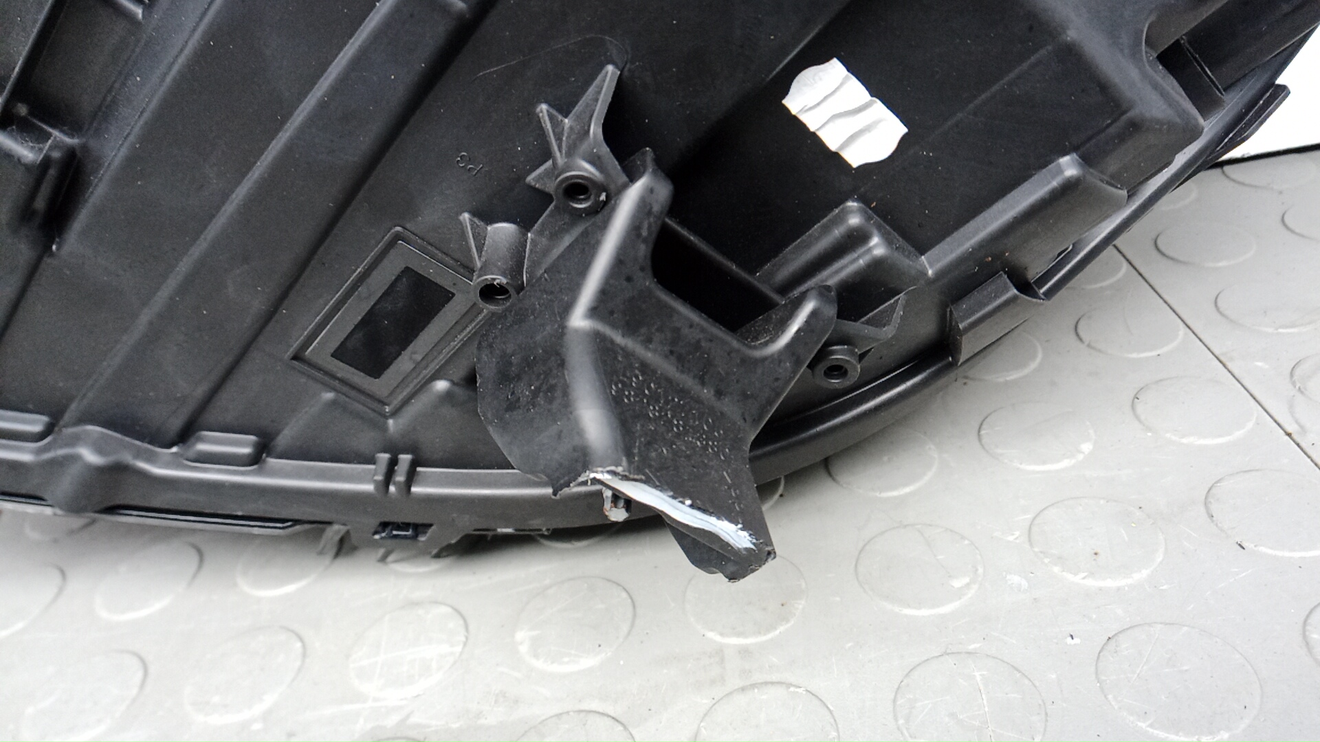 Фара правая