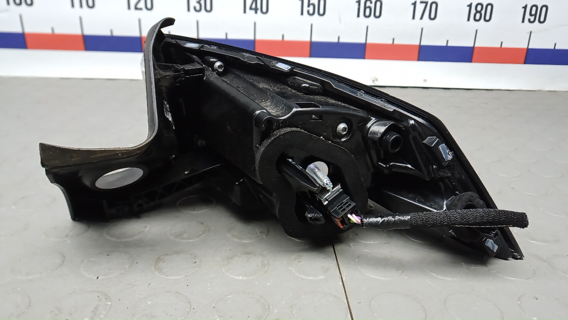 Фонарь задний левый