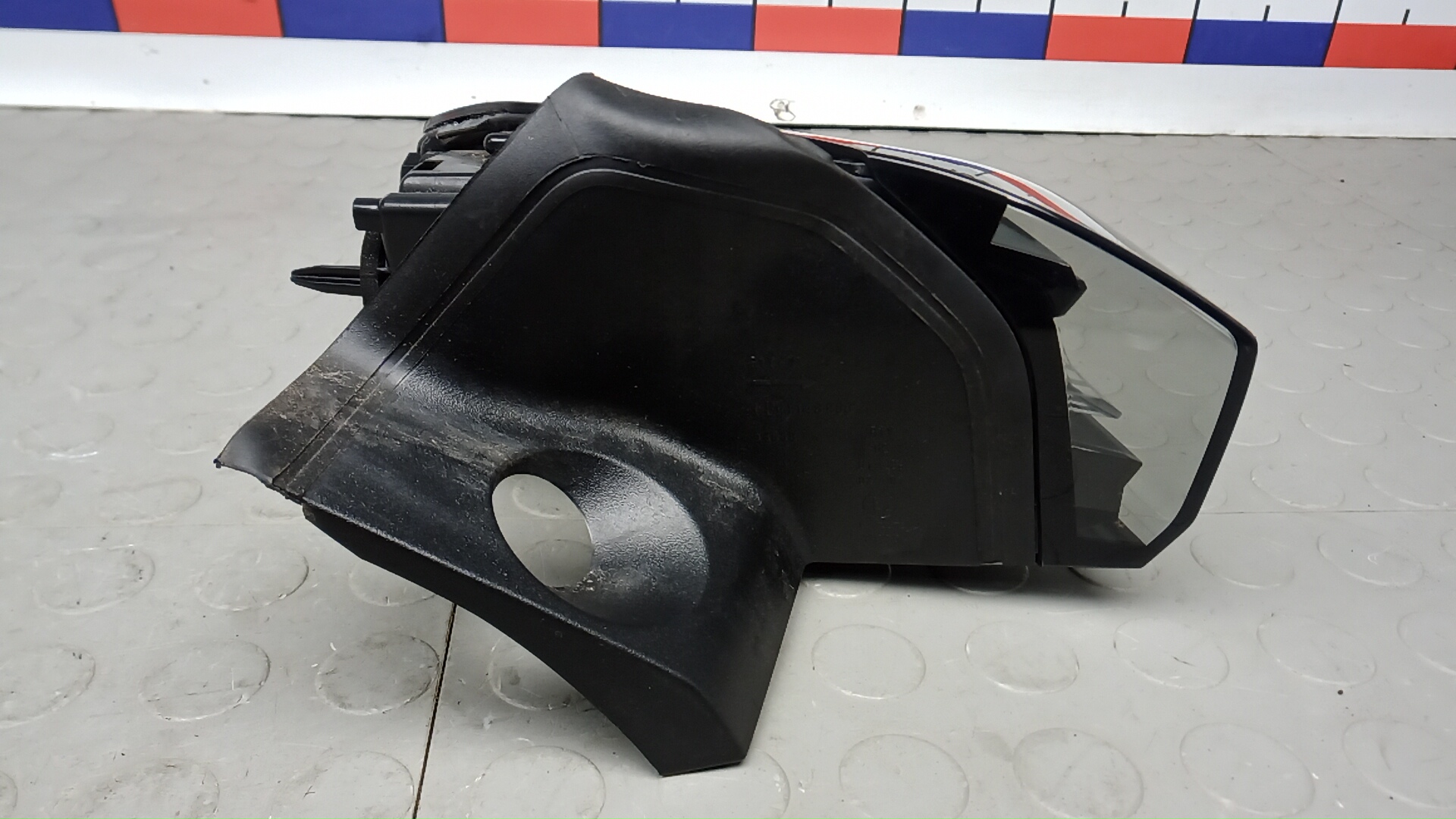 Фонарь задний правый