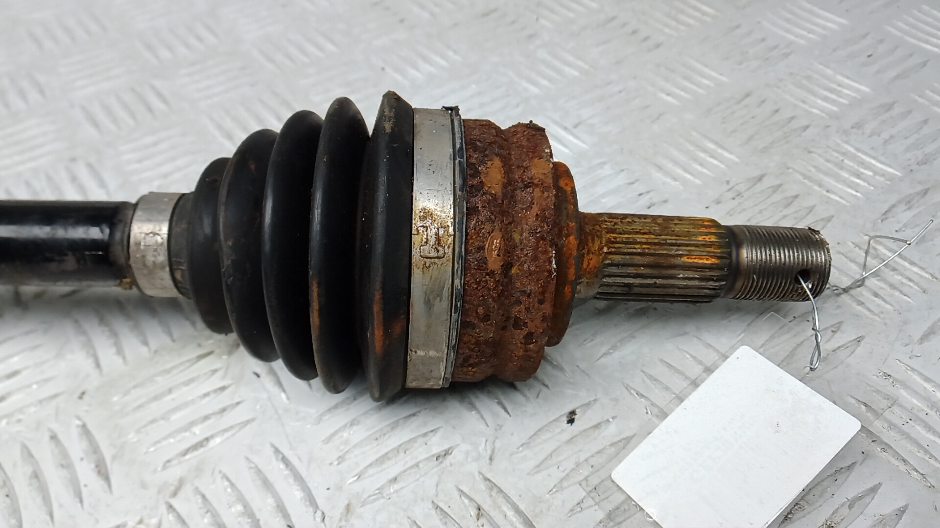 Полуось передняя правая