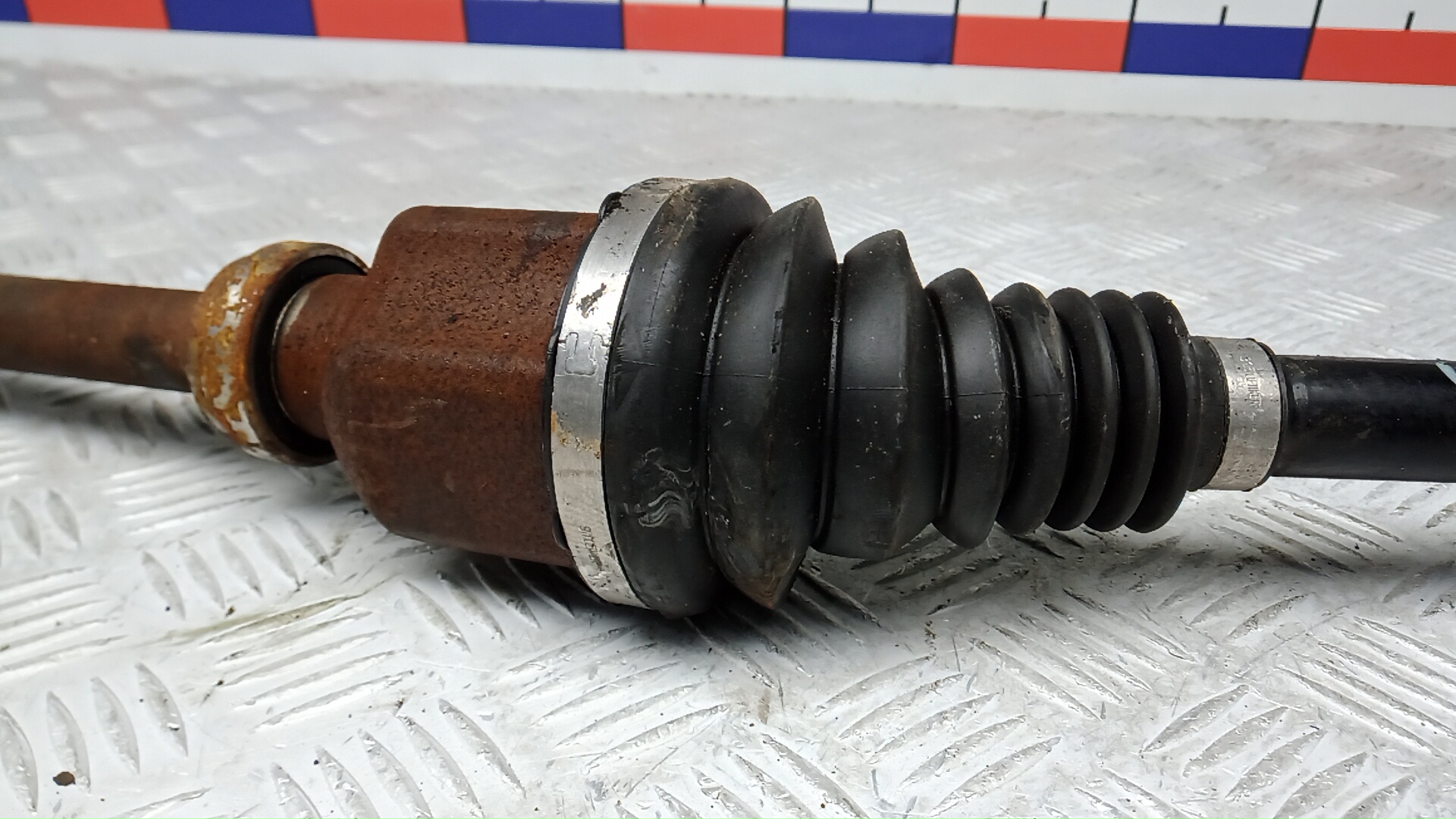 Полуось передняя правая