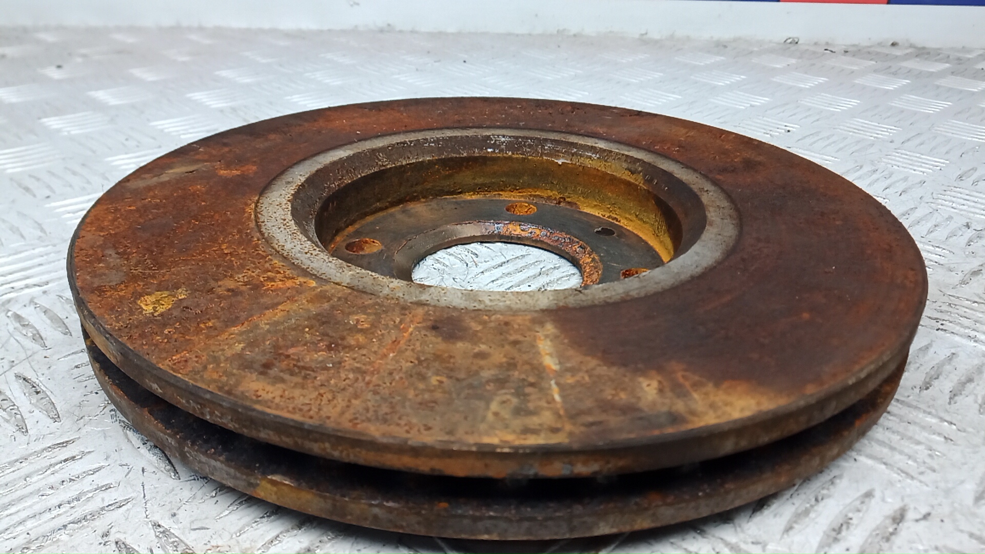 Диск тормозной передний вентилируемый