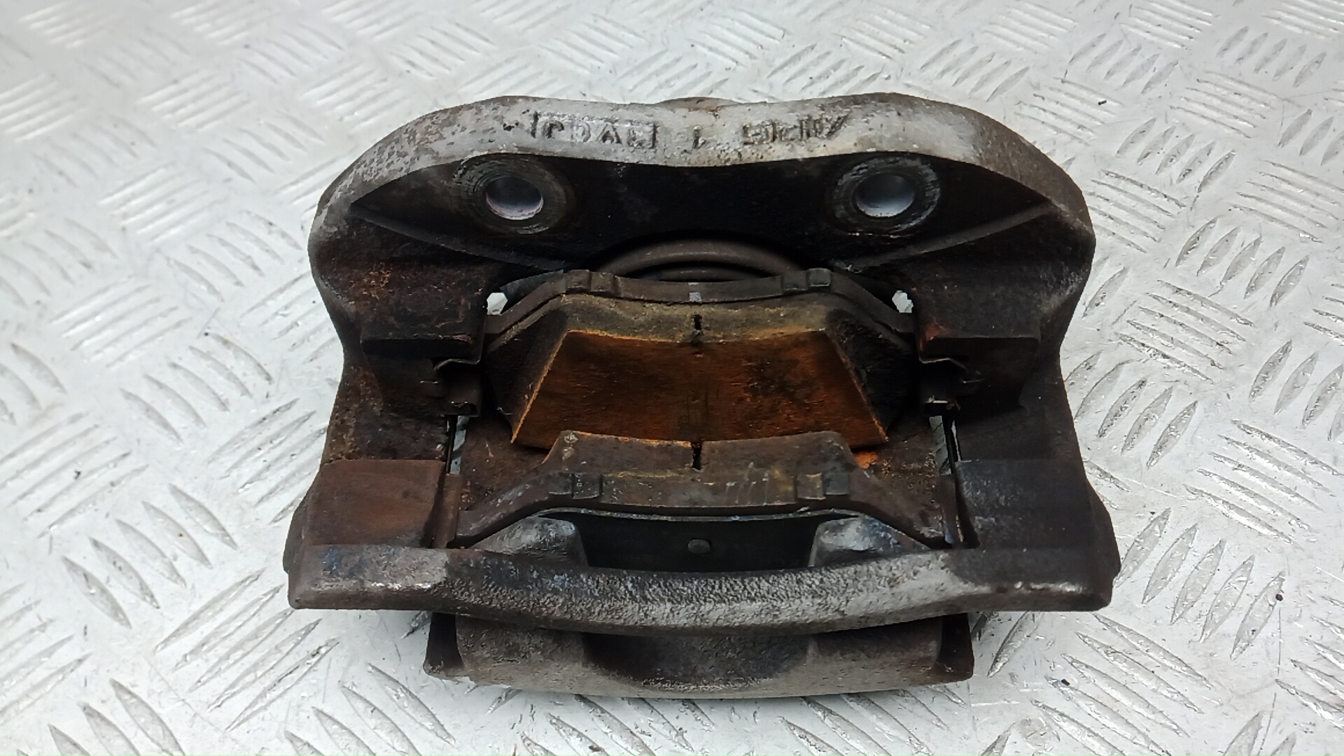 Суппорт передний правый