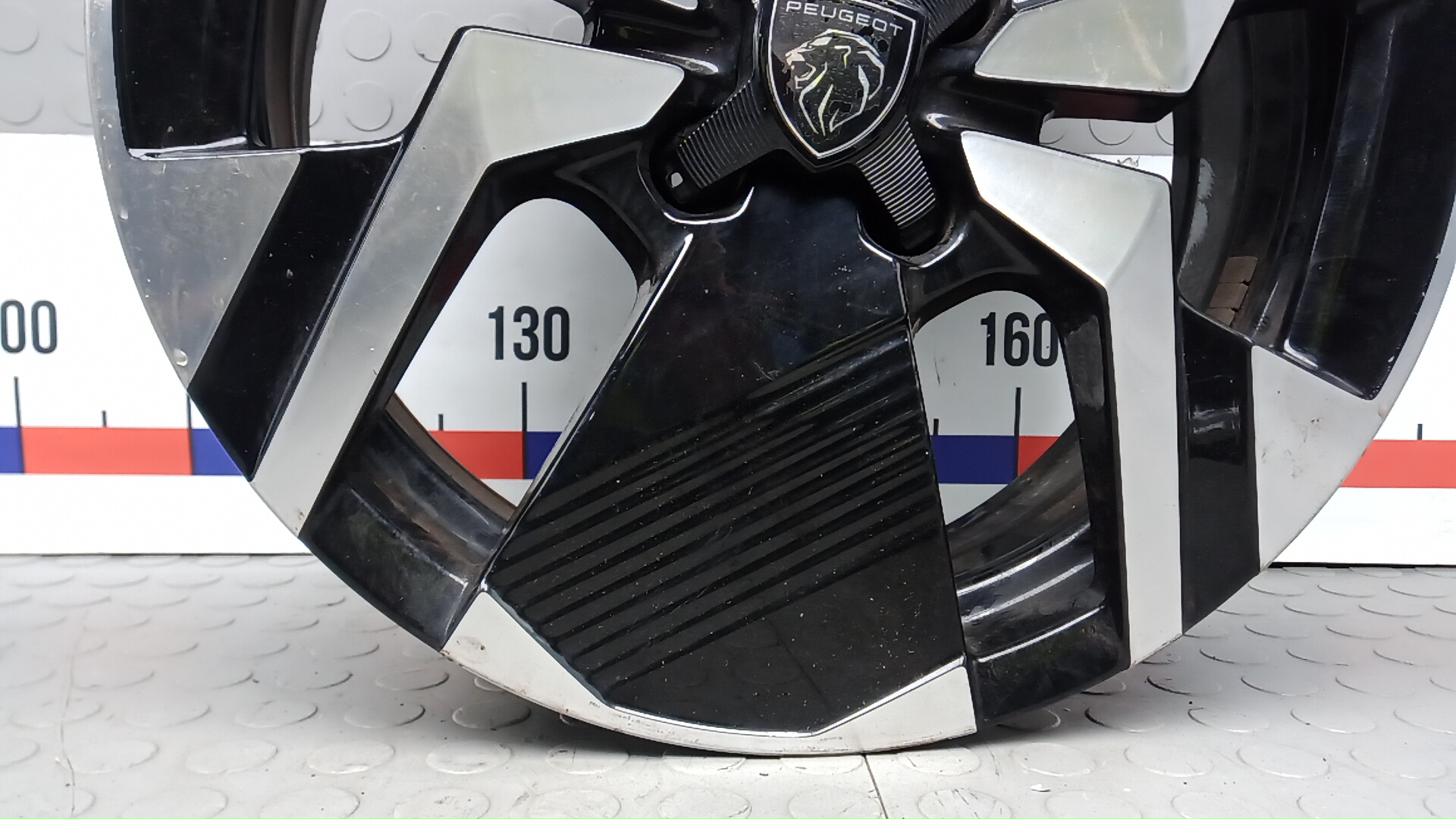 Диск колесный литой легкий сплав