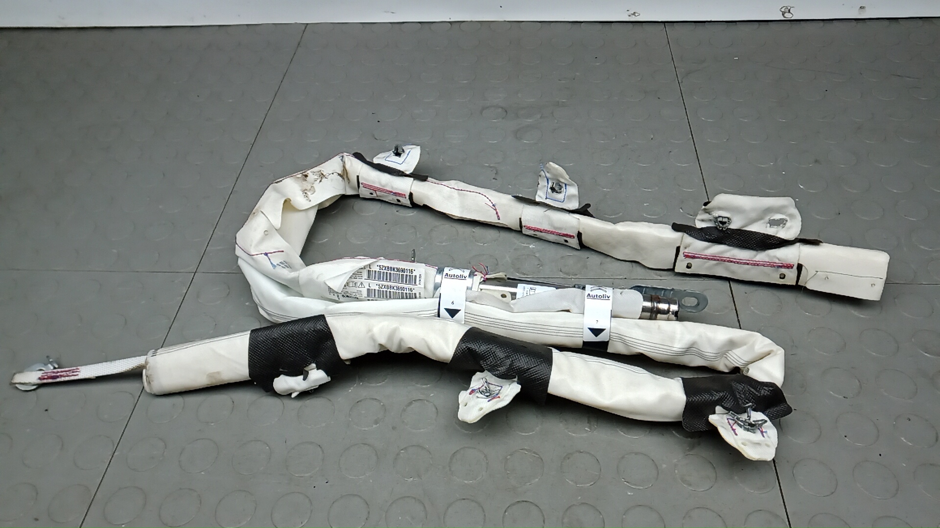 Подушка безопасности боковая (шторка)