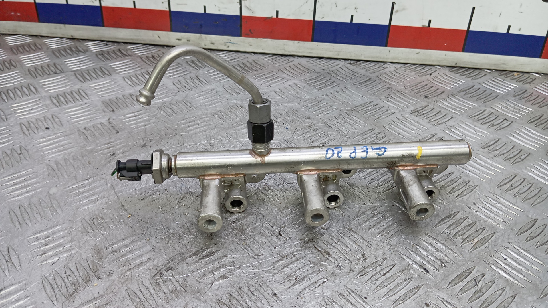 Рейка топливная (рампа)