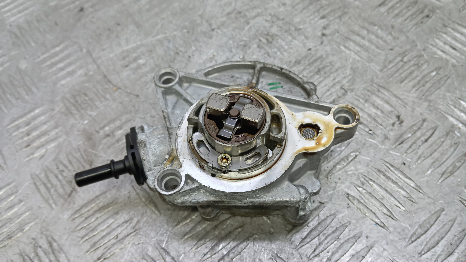 Насос вакуумный