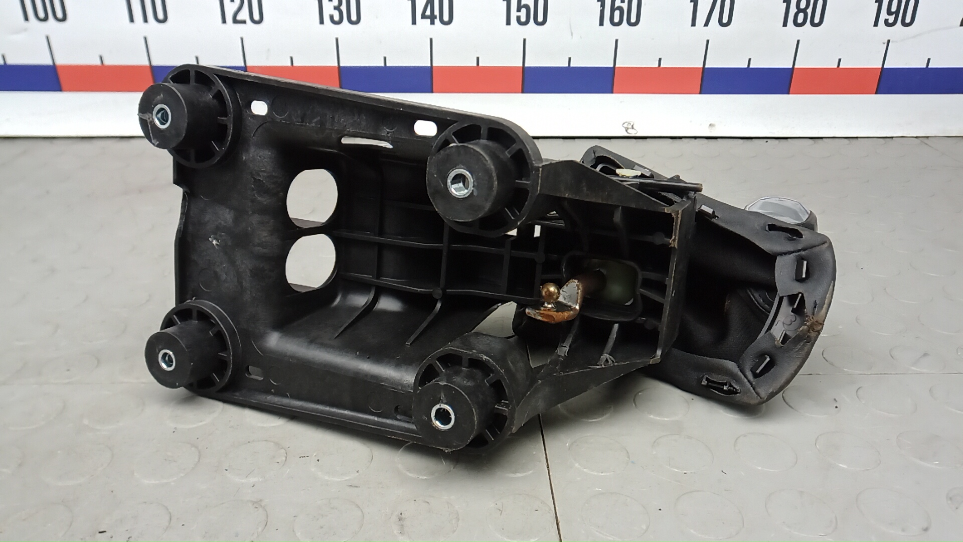 Кулиса МКПП / АКПП