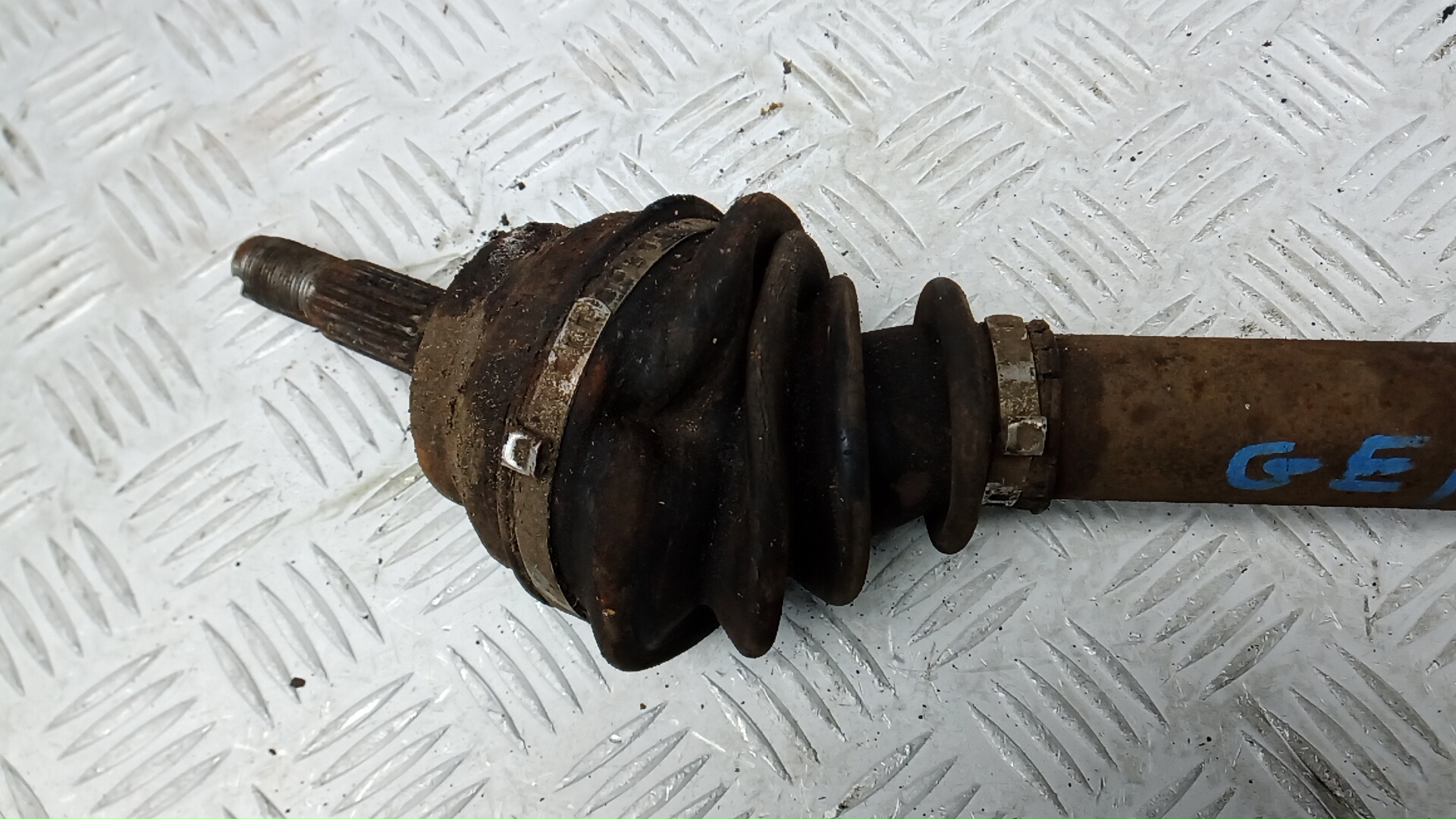 Полуось передняя левая