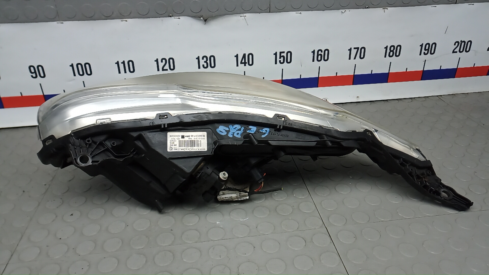 Фара правая