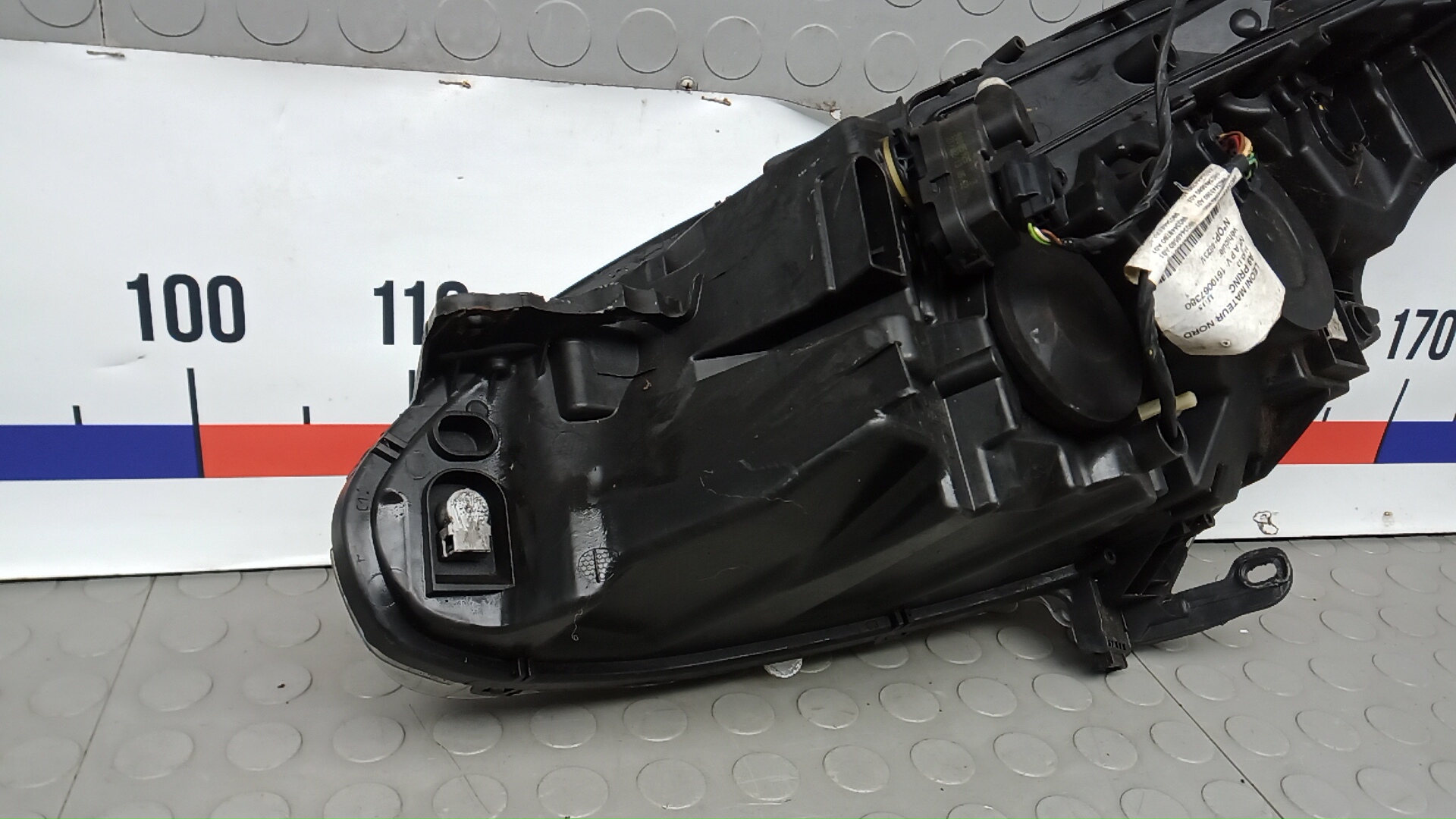 Фара правая