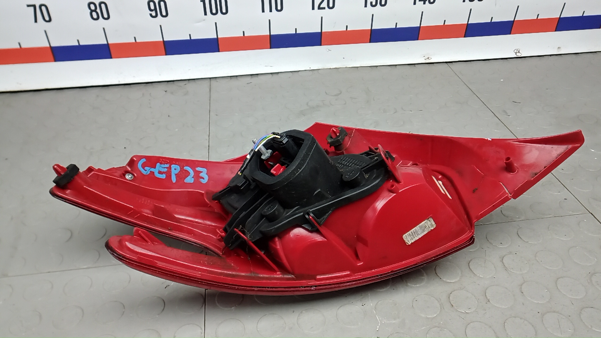 Фонарь задний правый