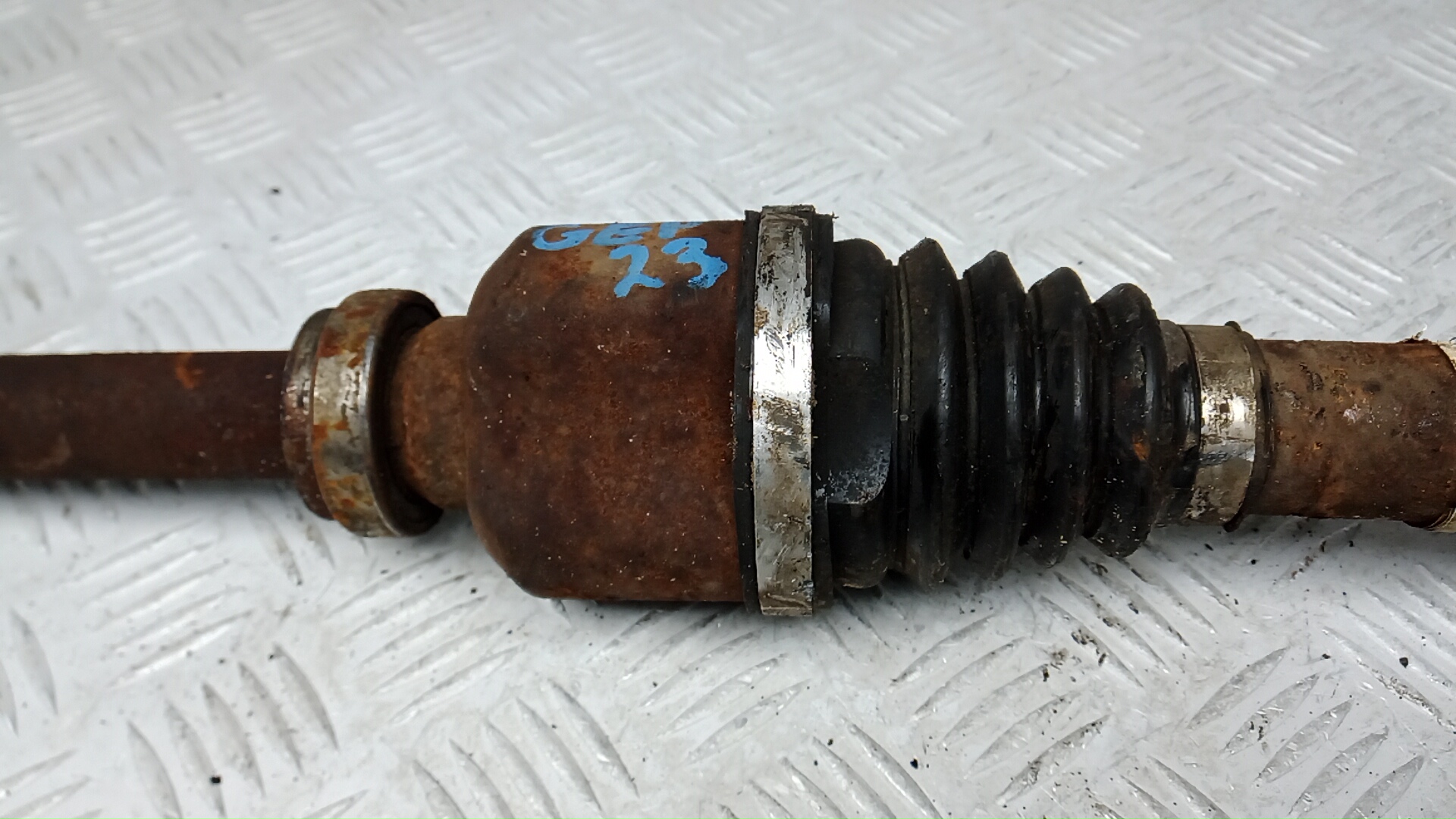 Полуось передняя правая