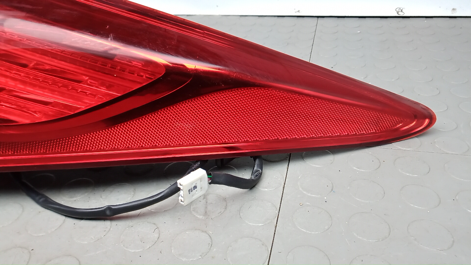 Фонарь задний правый