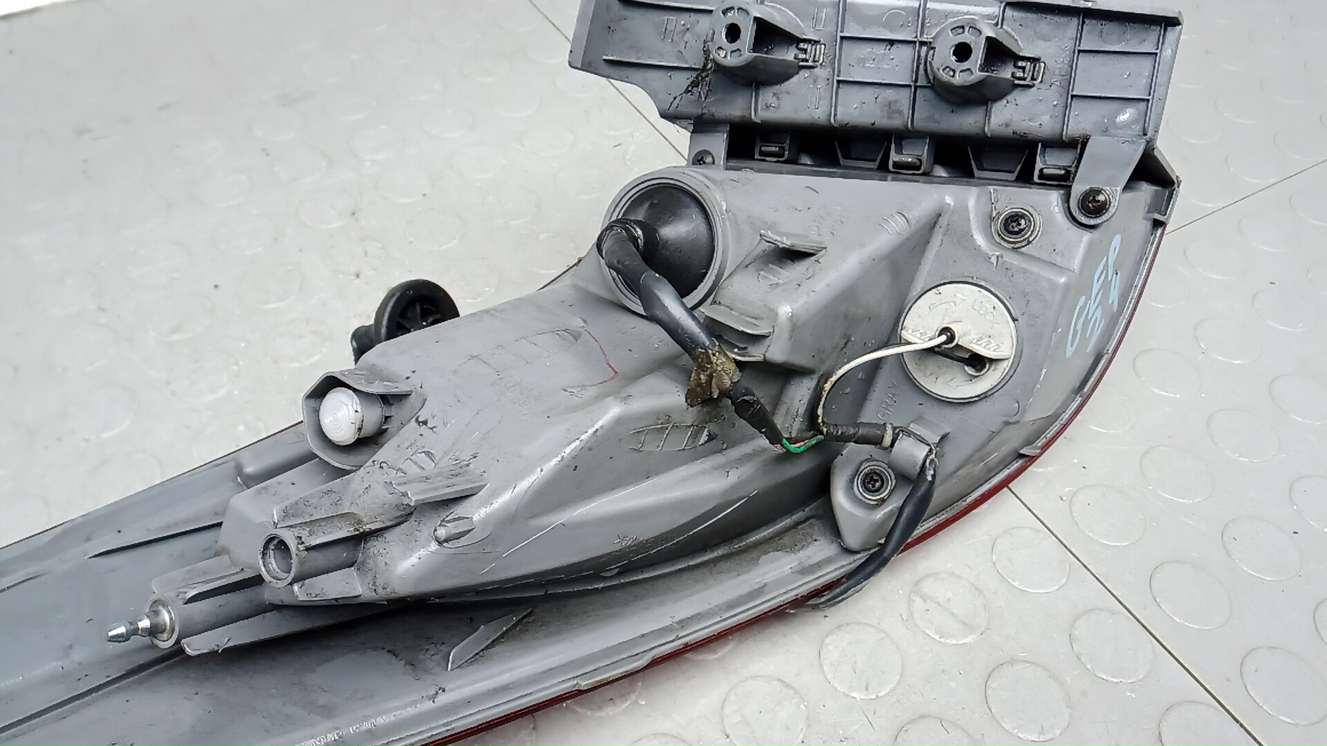 Фонарь задний правый