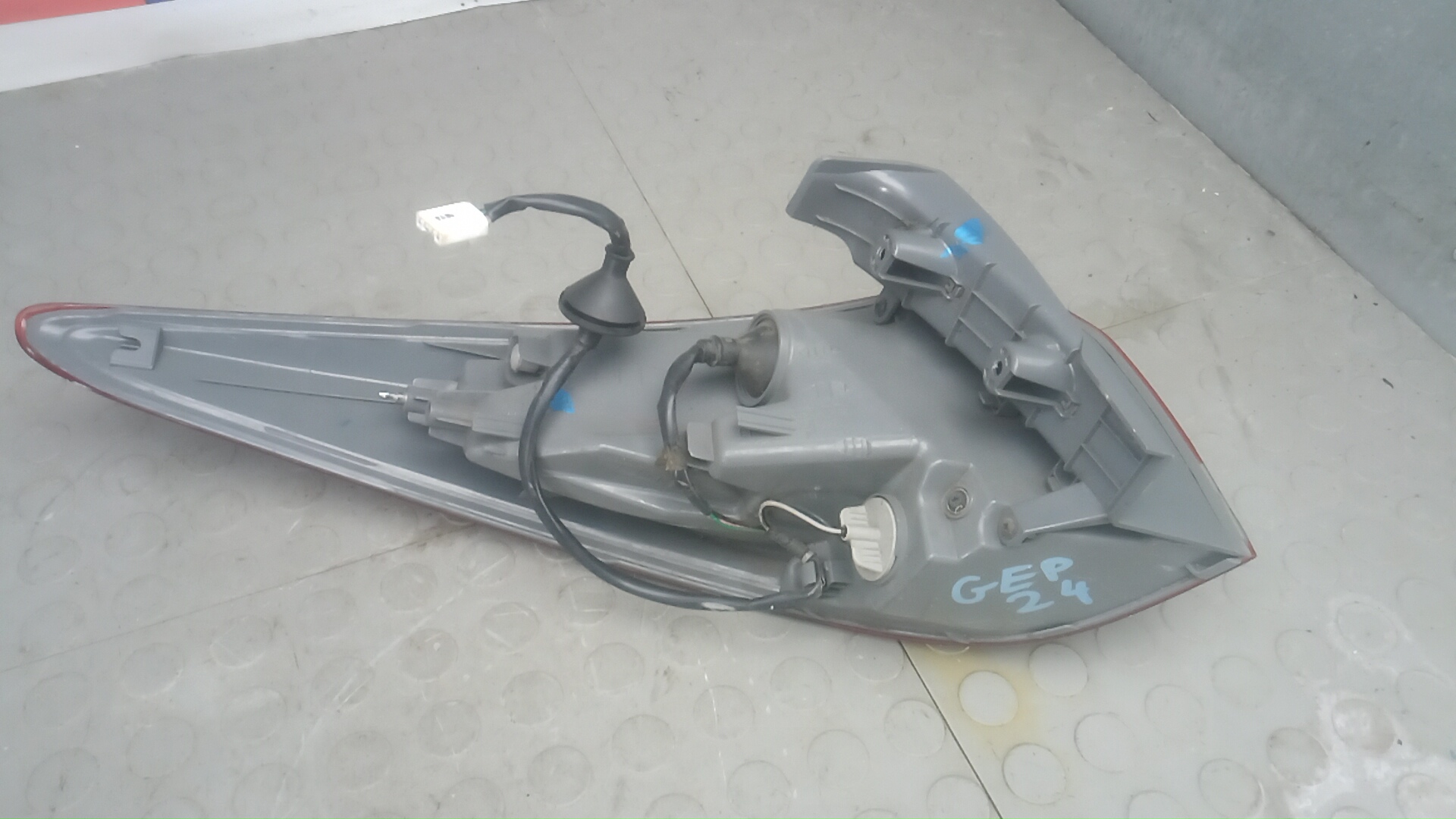 Фонарь задний правый