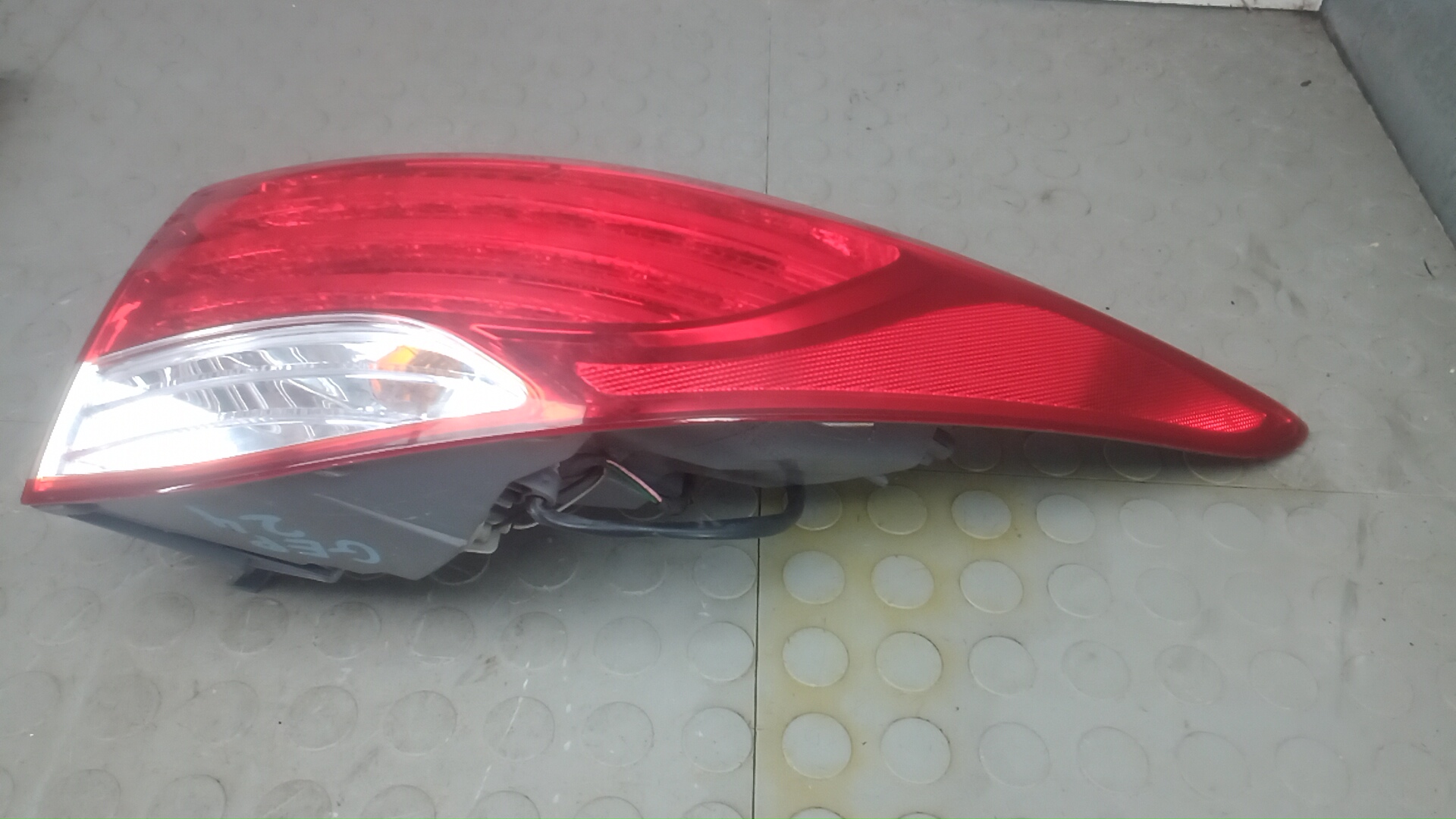 Фонарь задний правый