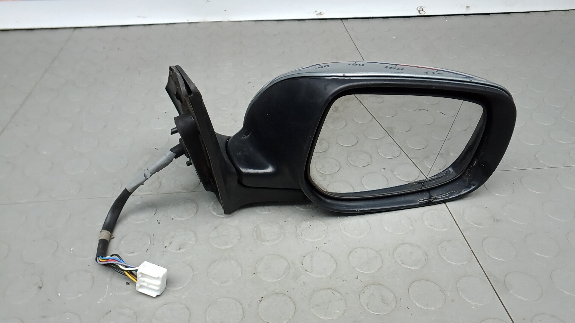 Зеркало правое электрическое