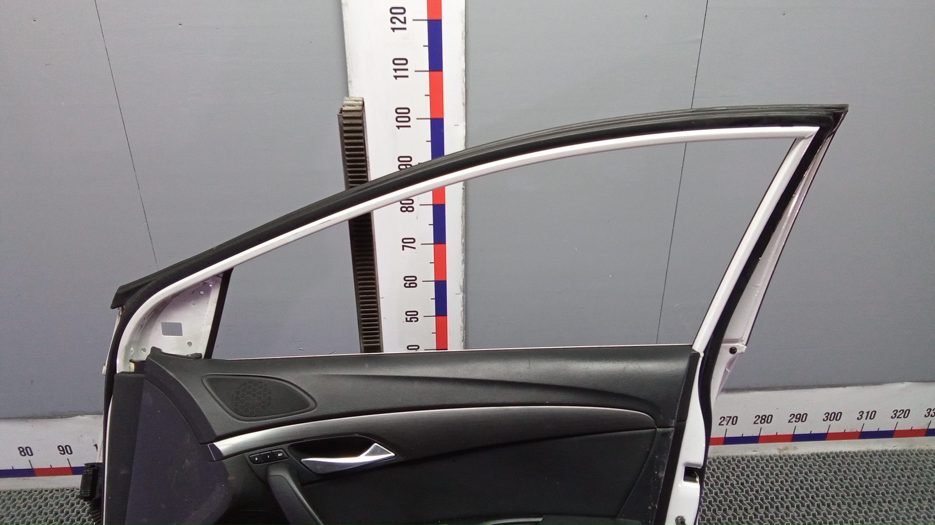 Дверь передняя правая