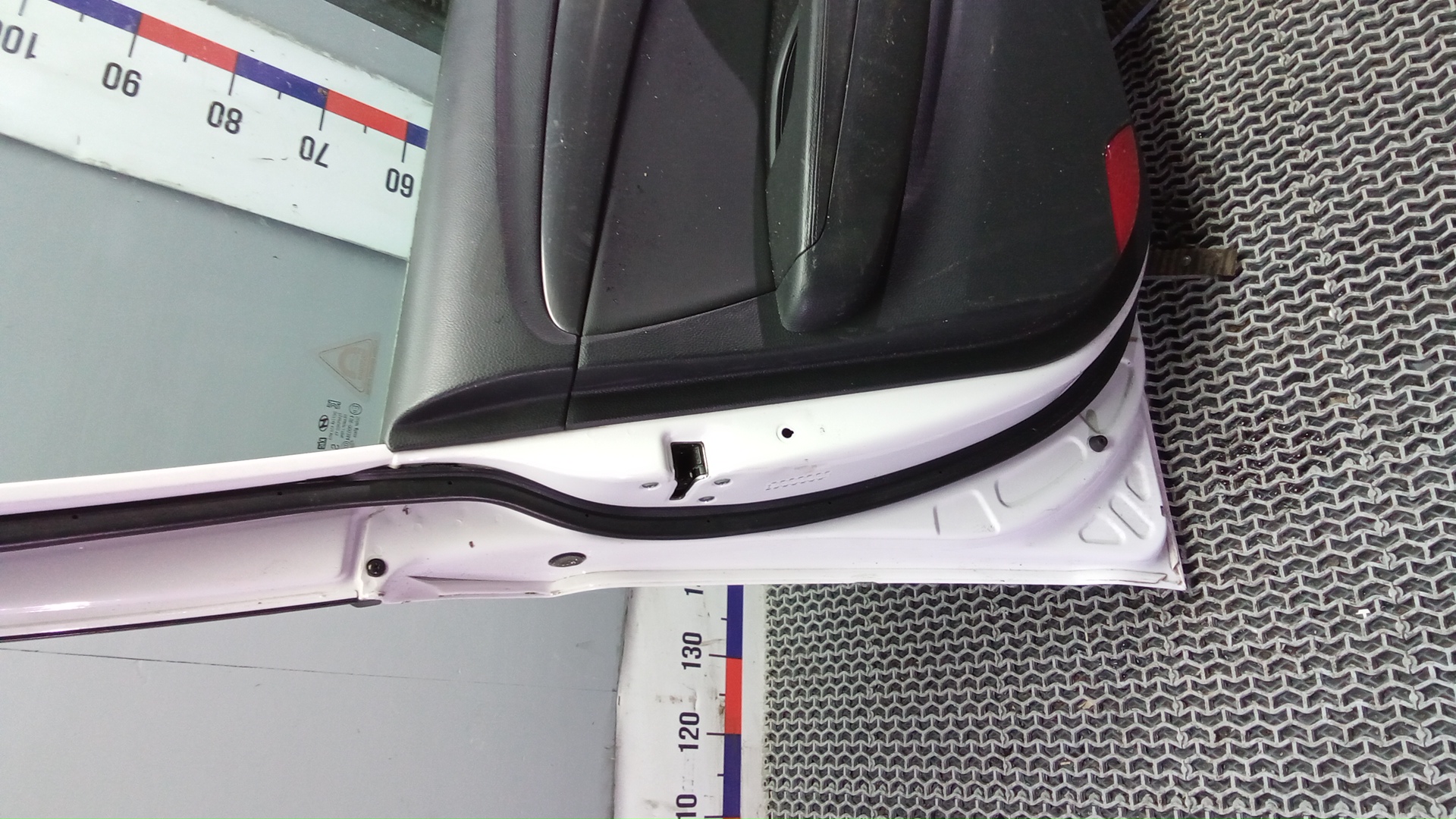 Дверь передняя левая