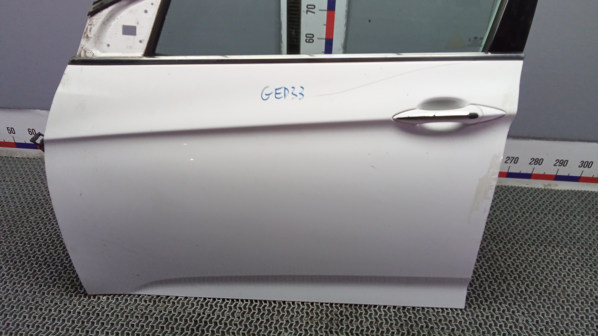 Дверь передняя левая