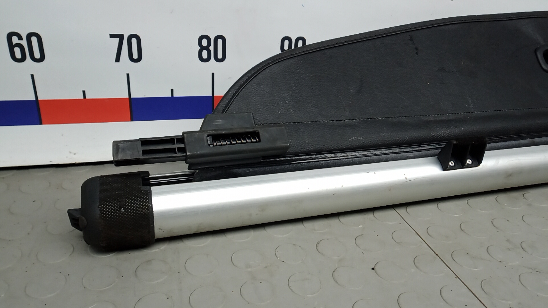 Шторка багажника