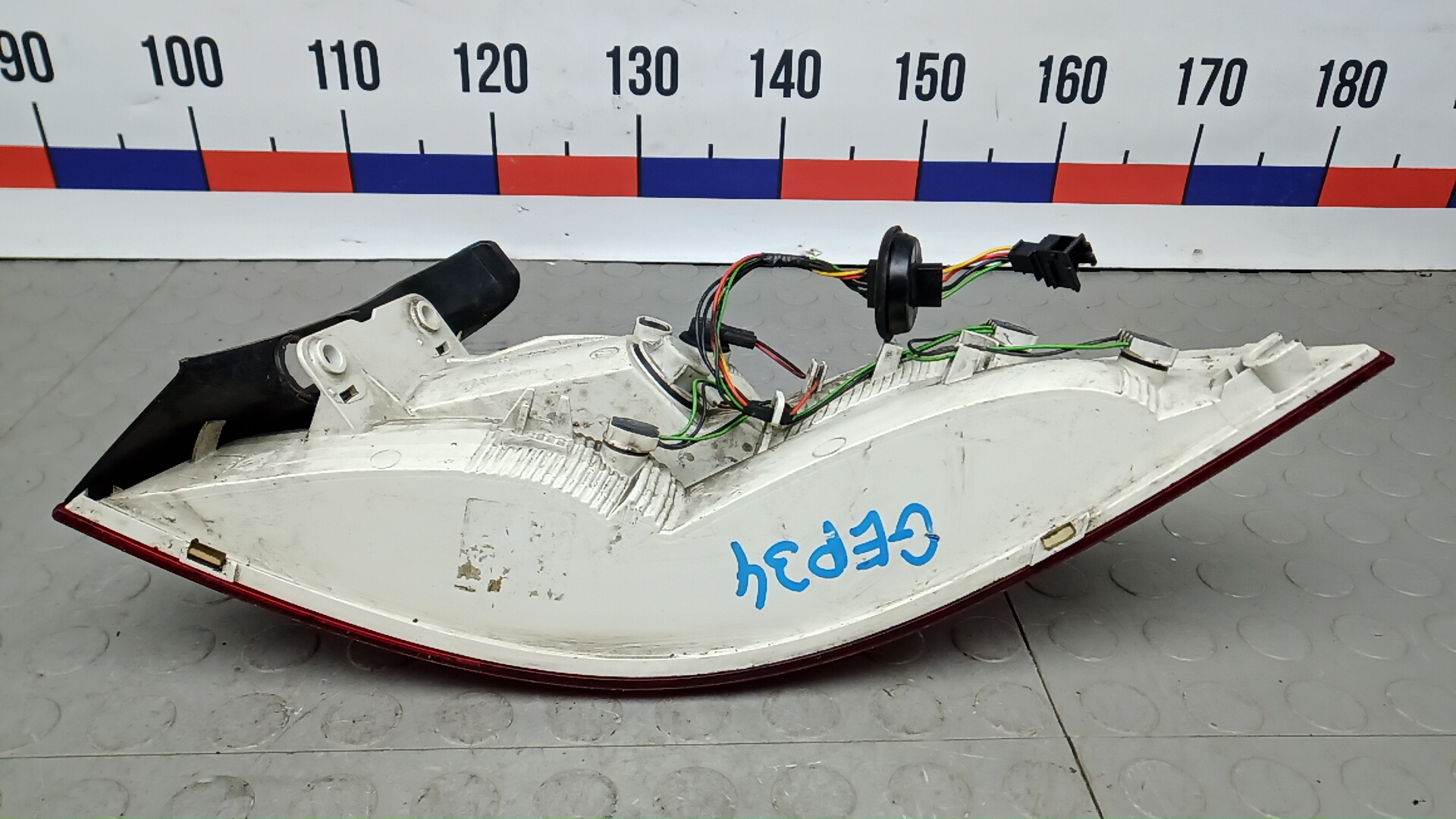 Фонарь задний левый