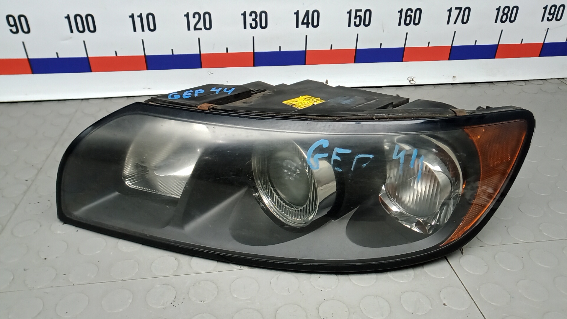 Фара левая