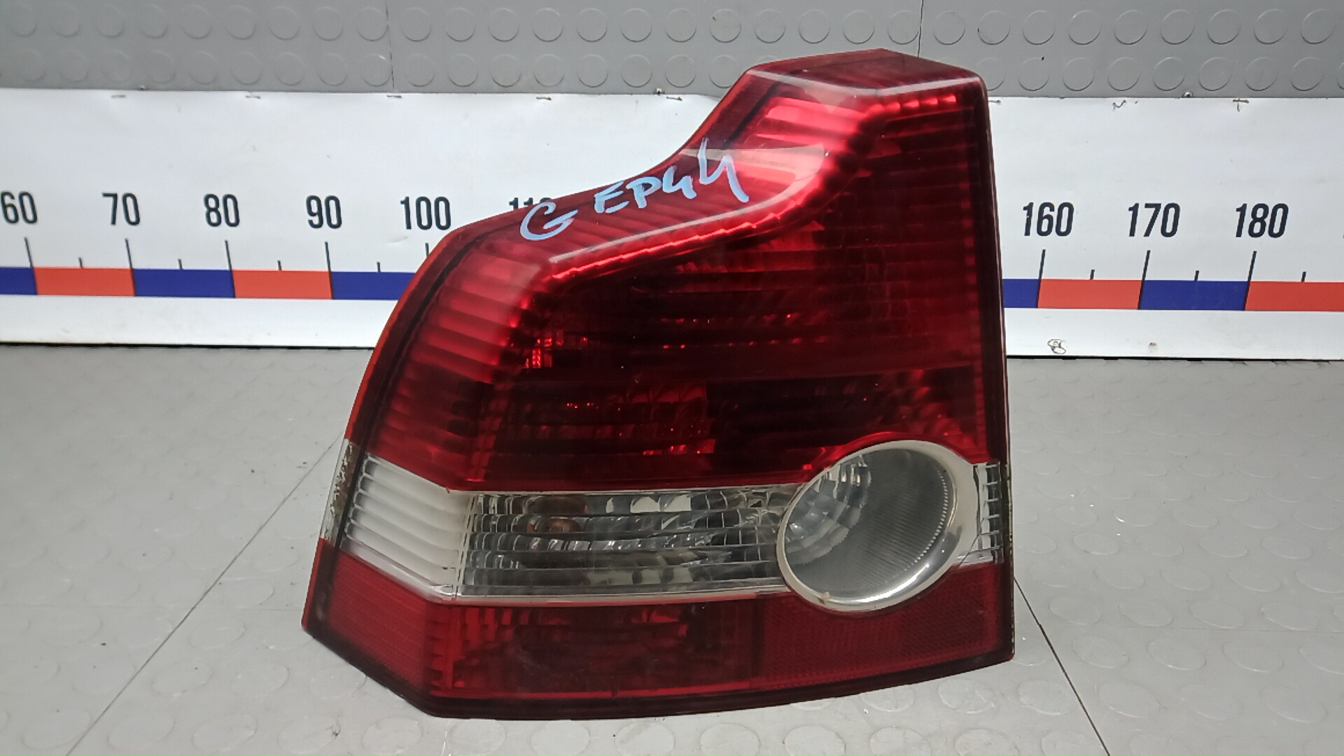 Фонарь задний левый