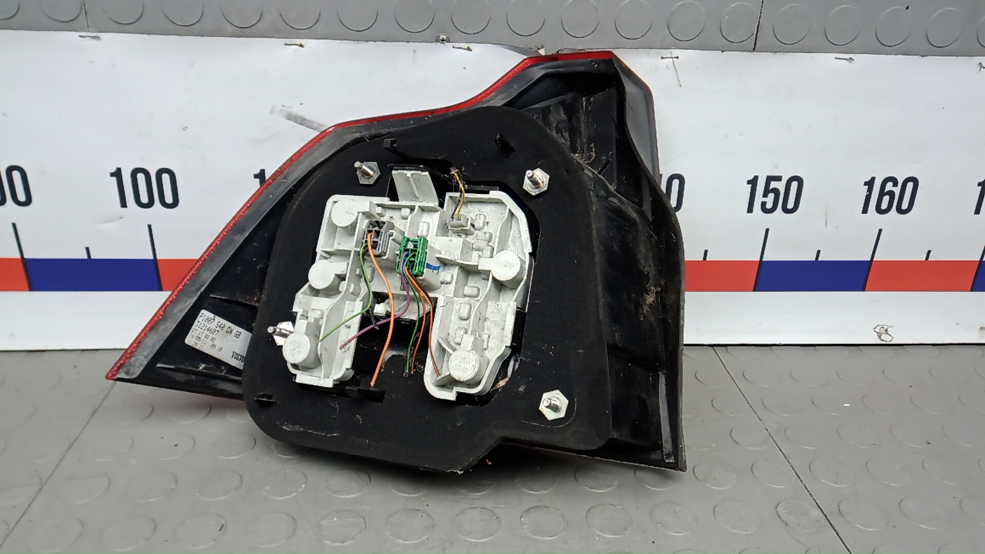 Фонарь задний правый