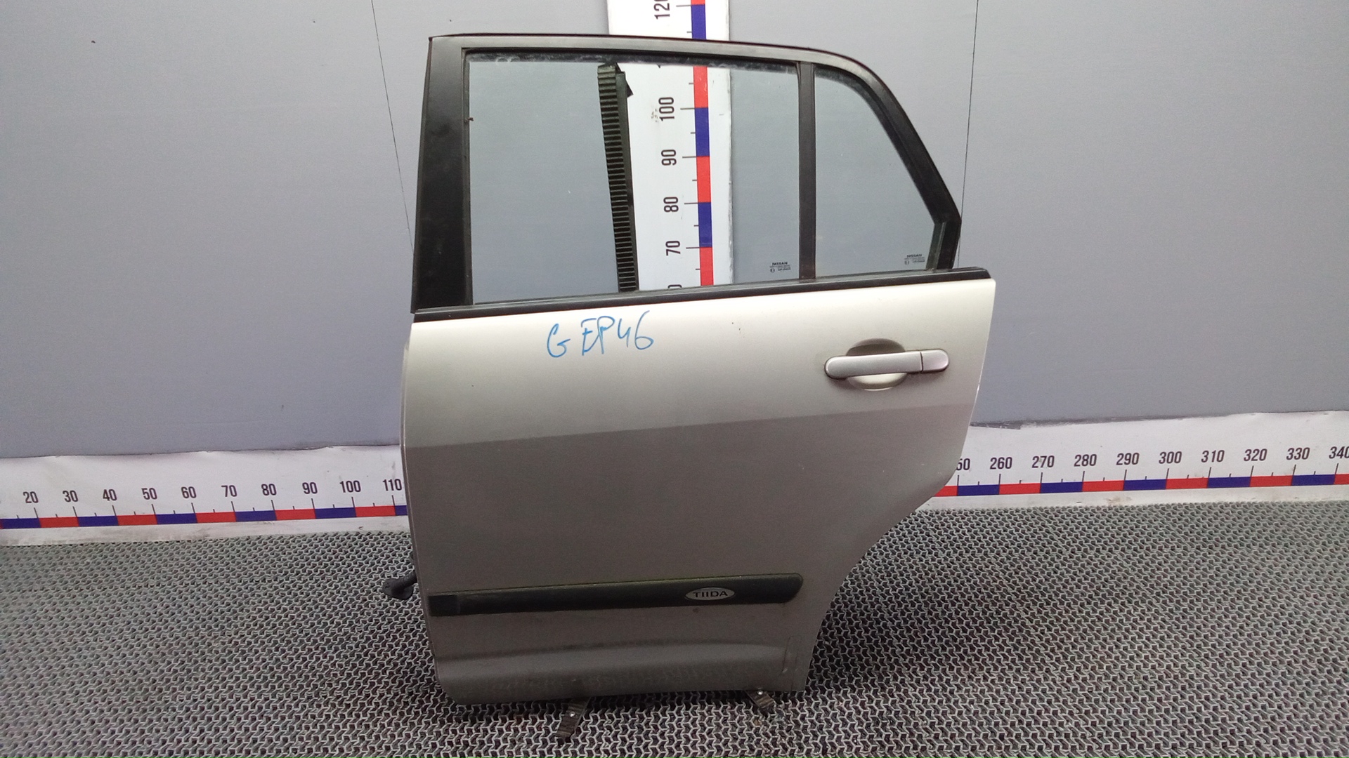 Дверь задняя левая